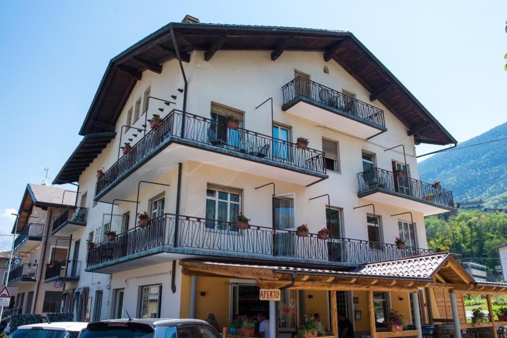 La Maison Hotel Aymavilles Exterior foto